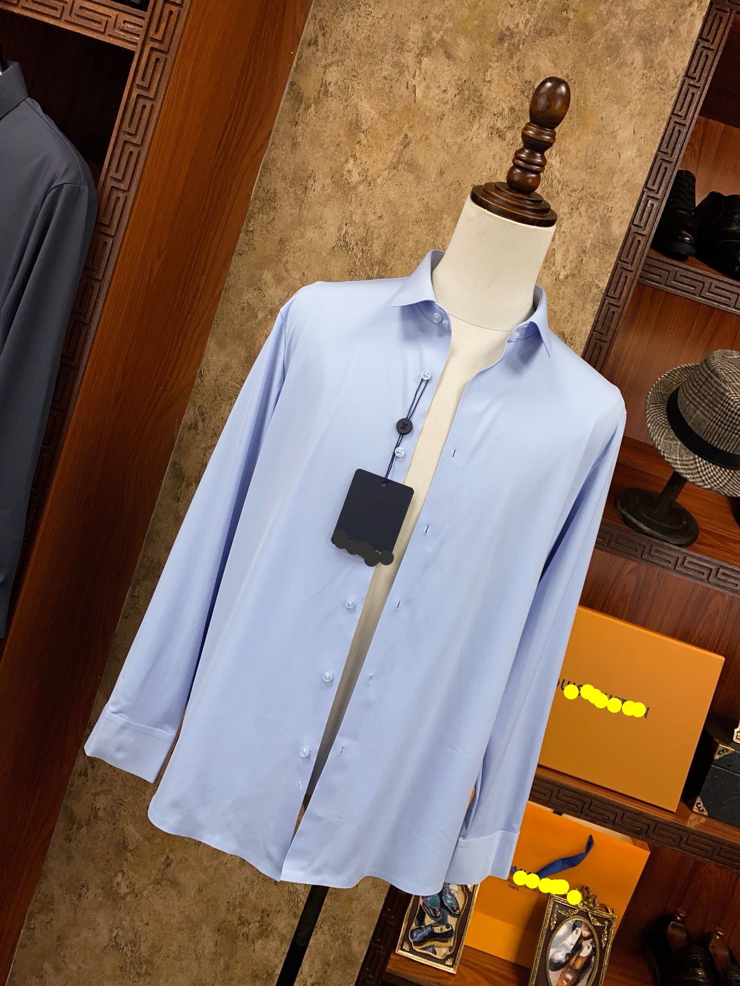 Men’s Light Blue Classic Fit Dress Shirt - SUITHARBOR