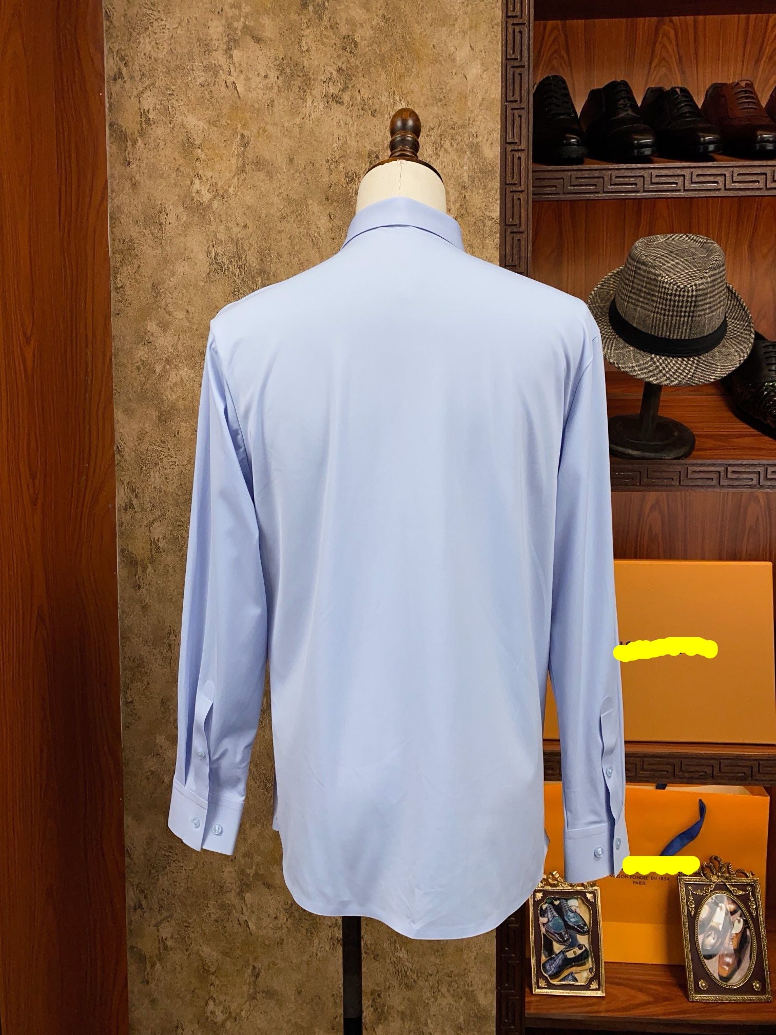 Men’s Light Blue Classic Fit Dress Shirt - SUITHARBOR