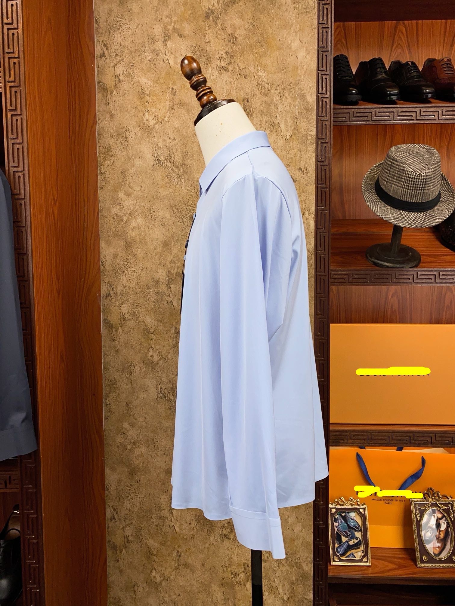 Men’s Light Blue Classic Fit Dress Shirt - SUITHARBOR