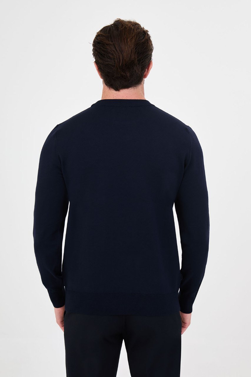 Plain back of the men's navy blue and burgundy colour-block sweater