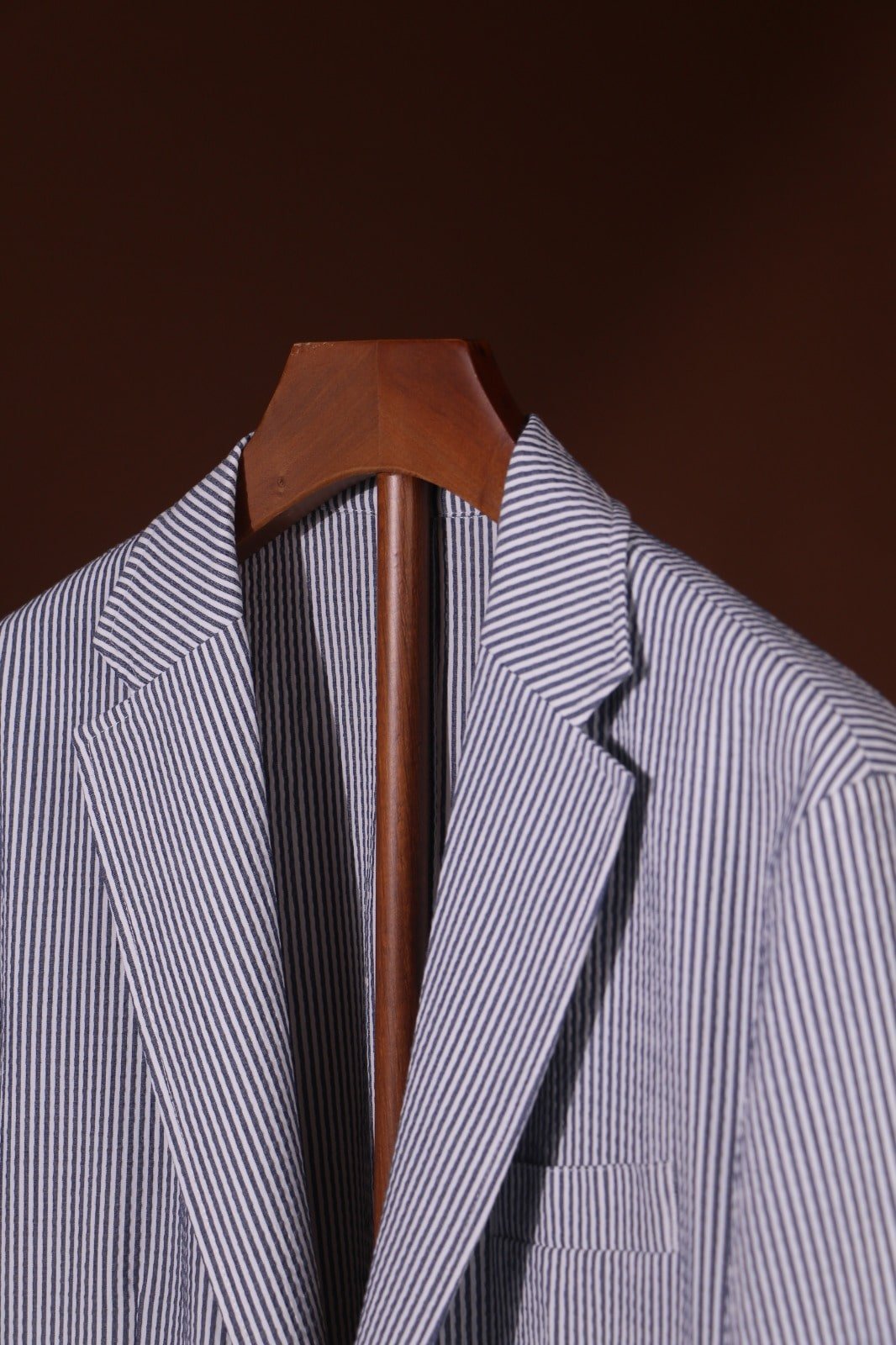 Men’s Navy & White Striped Seersucker Blazer - SUITHARBOR