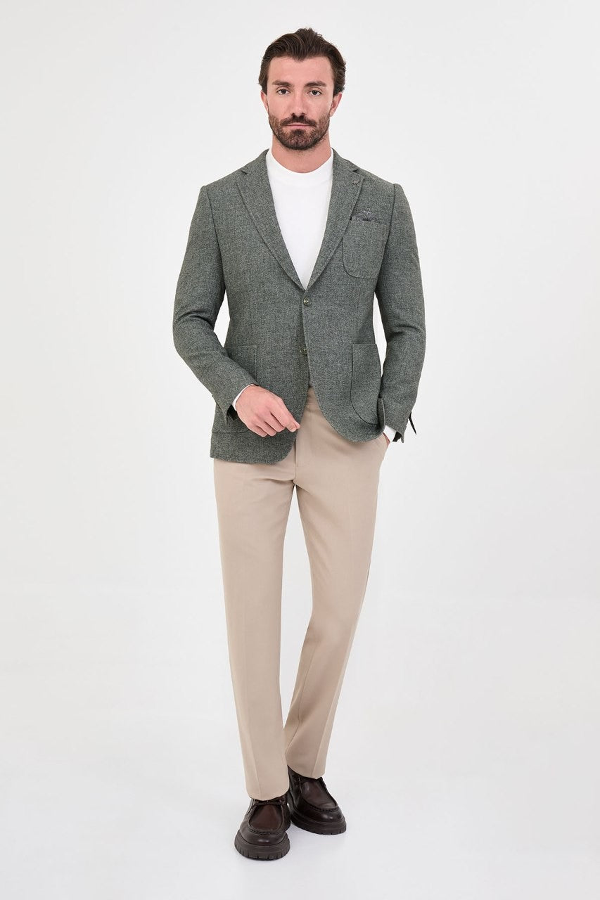 Men’s olive green blazer, full-length outfit view
