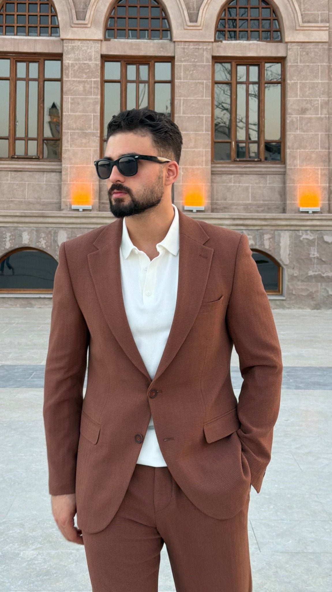 Front view of men's Tile textured single-breasted two-piece suit