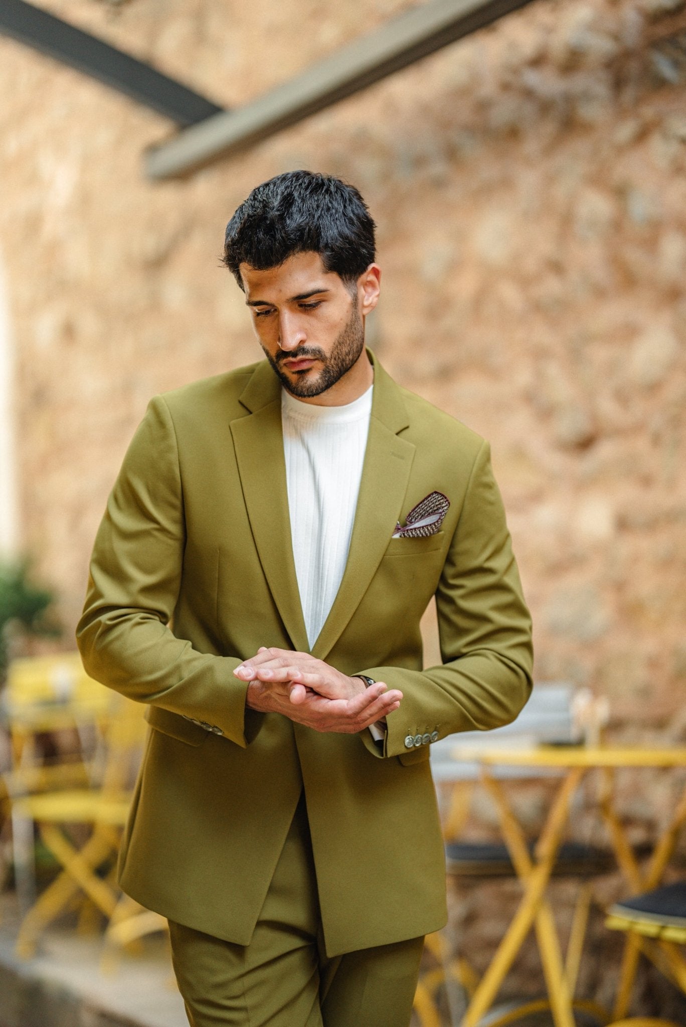 Slim-Fit Olive Green Suit with Chain Accent SUITHARBOR Slim-Fit Olive Green Suit with Chain Accent SUITHARBOR