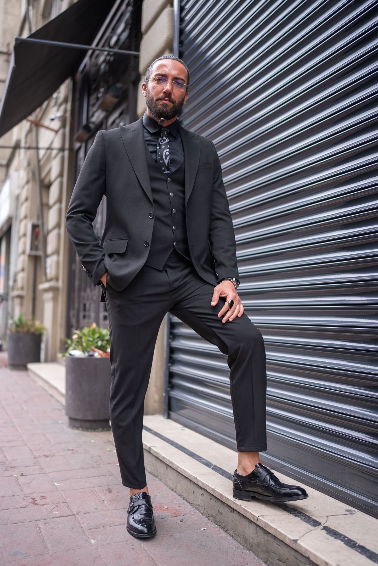 Flex Elegance Black Suit