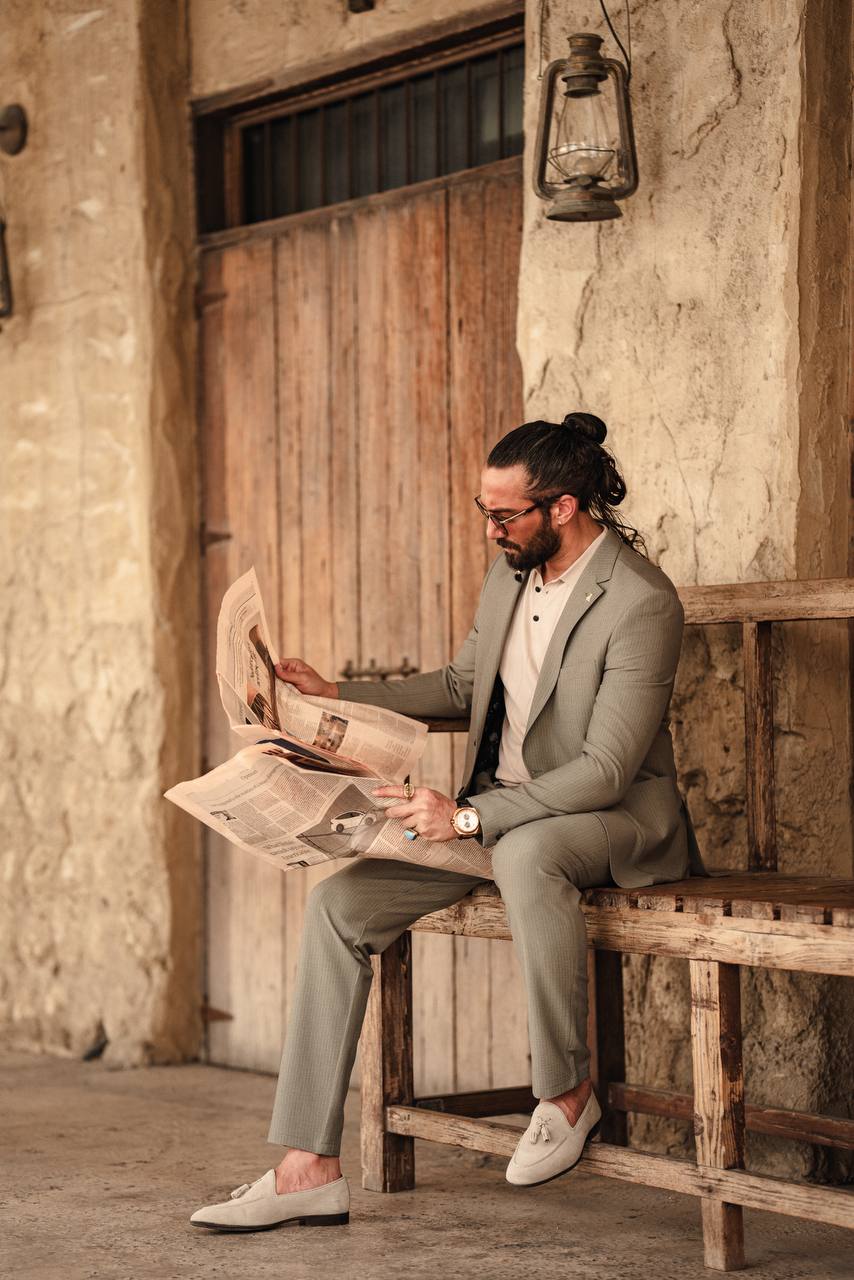 Khaki tailored suit, image 5