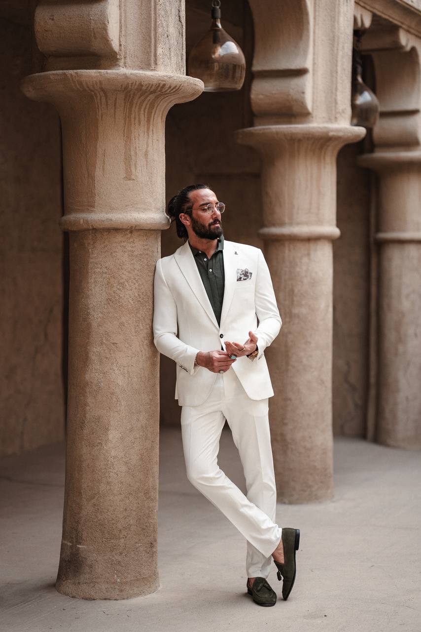 White tailored suit, image 5