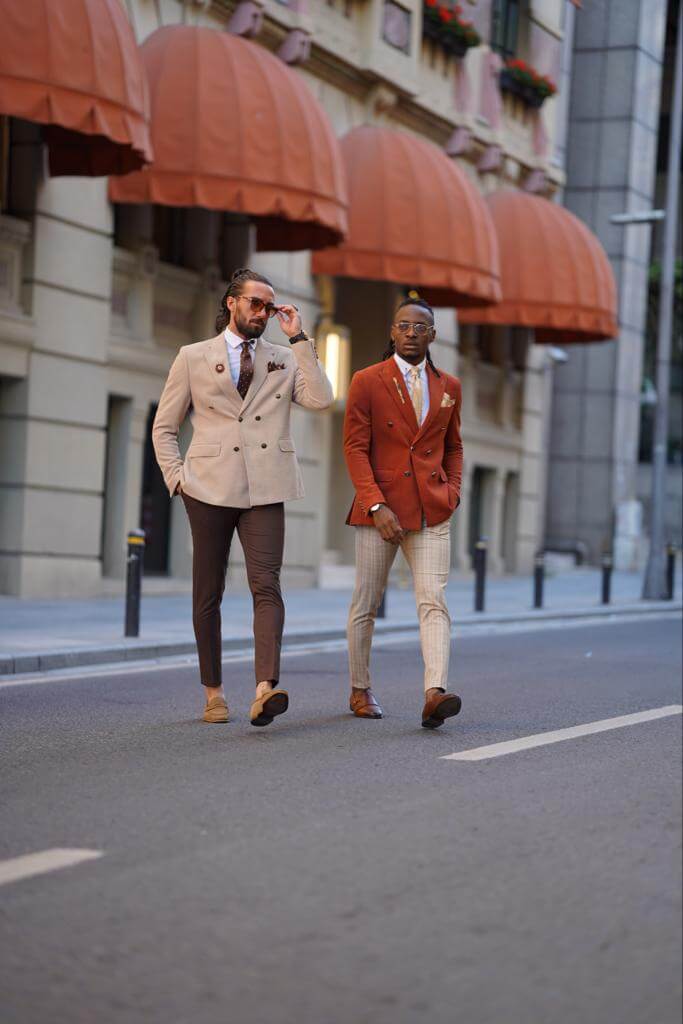 Brick double-breasted blazer with a tailored fit